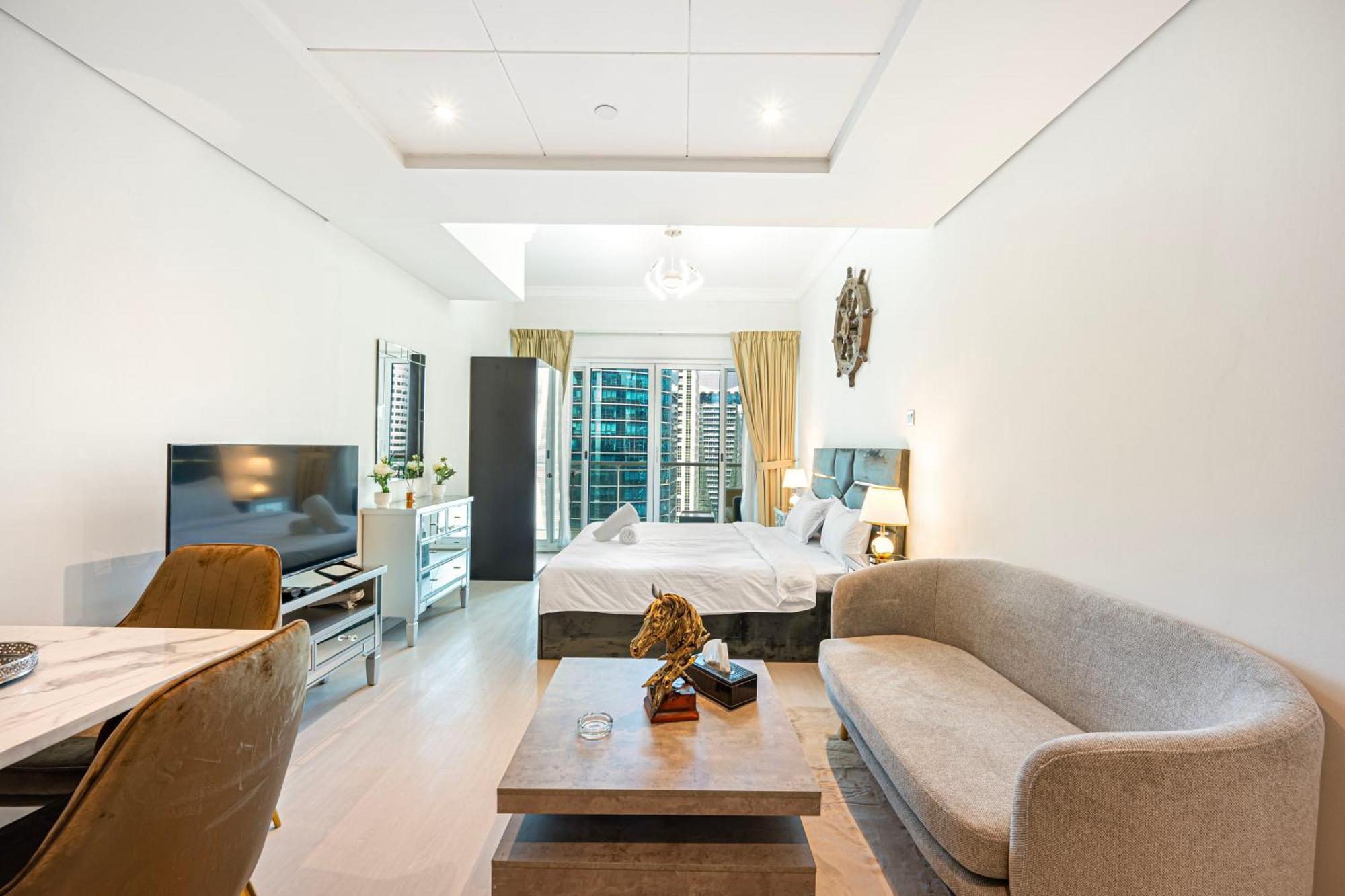 Splendid Close To Jbr Apartment